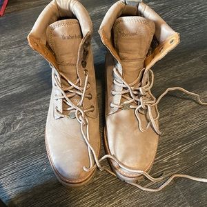 Perfect brown boots Timberland